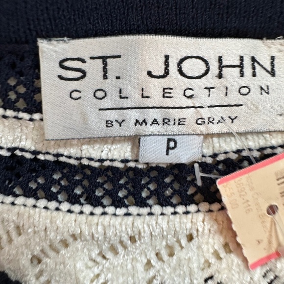 VTG St John Open Knit Sweater Top White Blue Crochet Women's Sz P - Picture 14 of 16